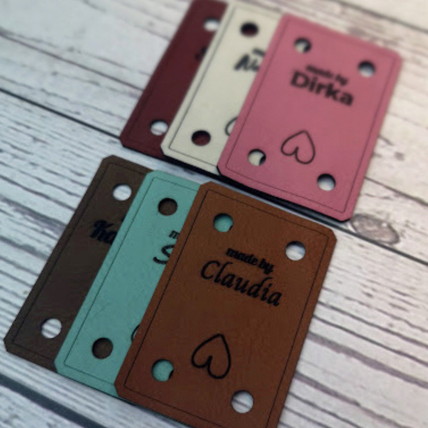 40×60 mm – Personalisierte Labels mit Schrauben (Chicago‑Screws), Kunstleder | große Branding‑Plakette für Handmade