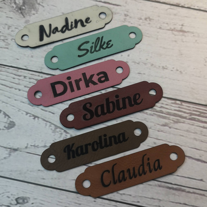 75×20 mm – Personalisierte Namens‑Labels mit Schrauben (Chicago‑Screws), Kunstleder | für Pullover‑Saum & Taschen